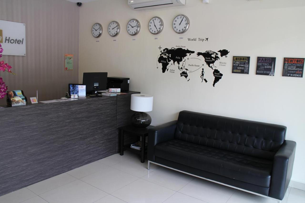 Hotel Zamburger Kota Damansara Bagian luar foto